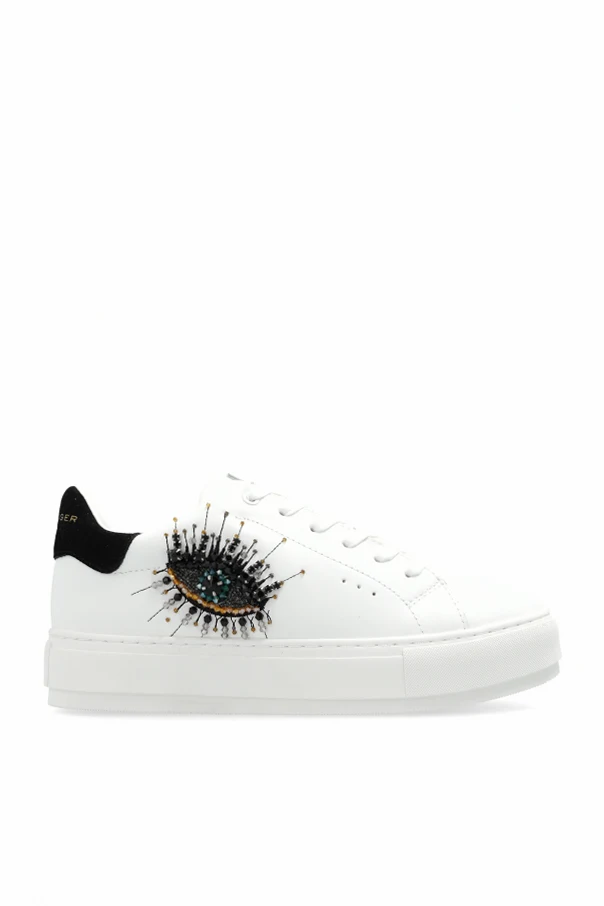 WEISS Sportliche Schuhe Laney Eye auf einer Plattform