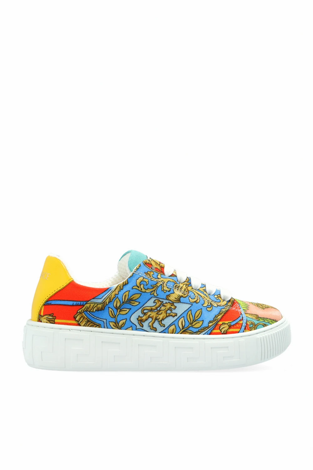 Wzorzyste buty sportowe