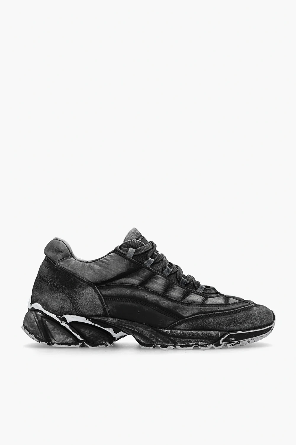 Buty sportowe z efektem ‘vintage’