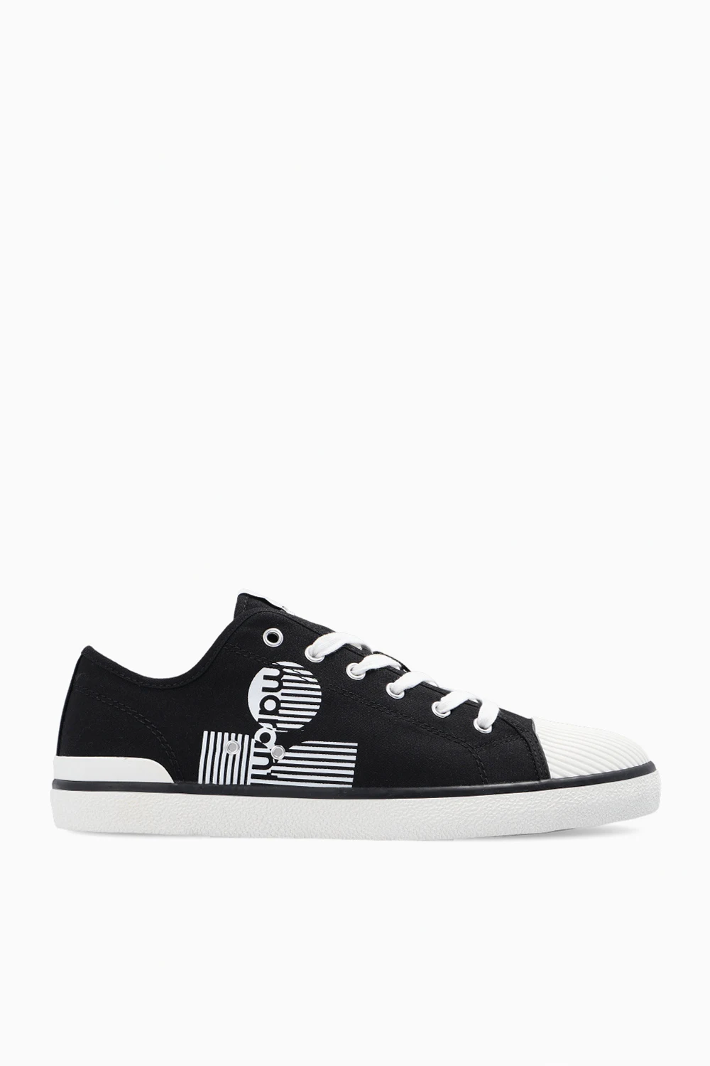 ‘Binkoo’ sneakers