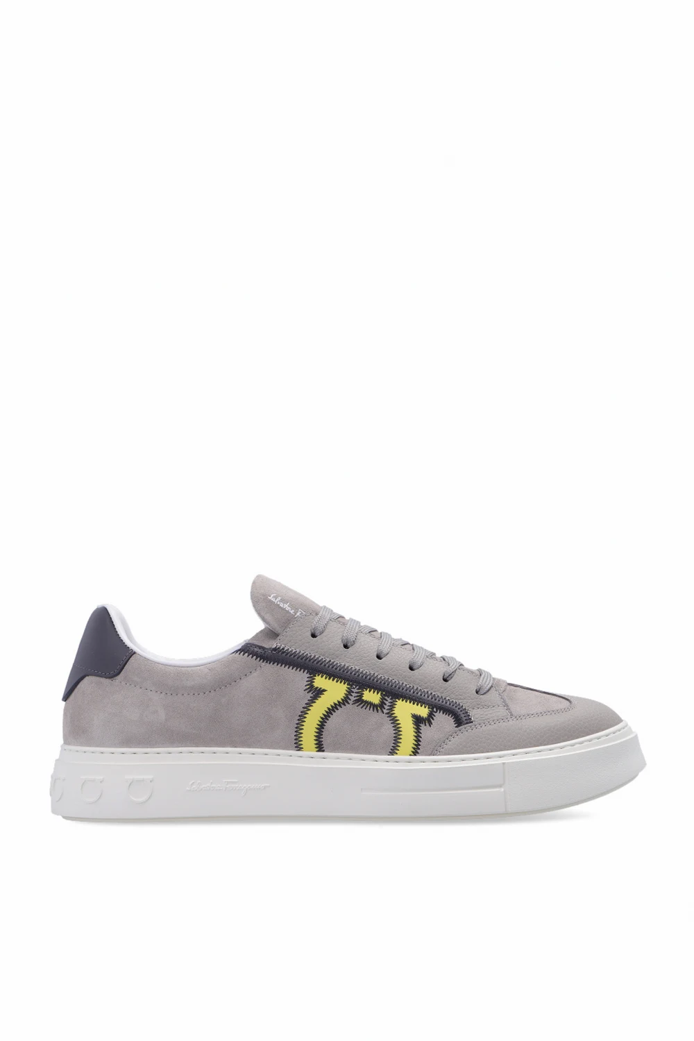 Buty sportowe z logo
