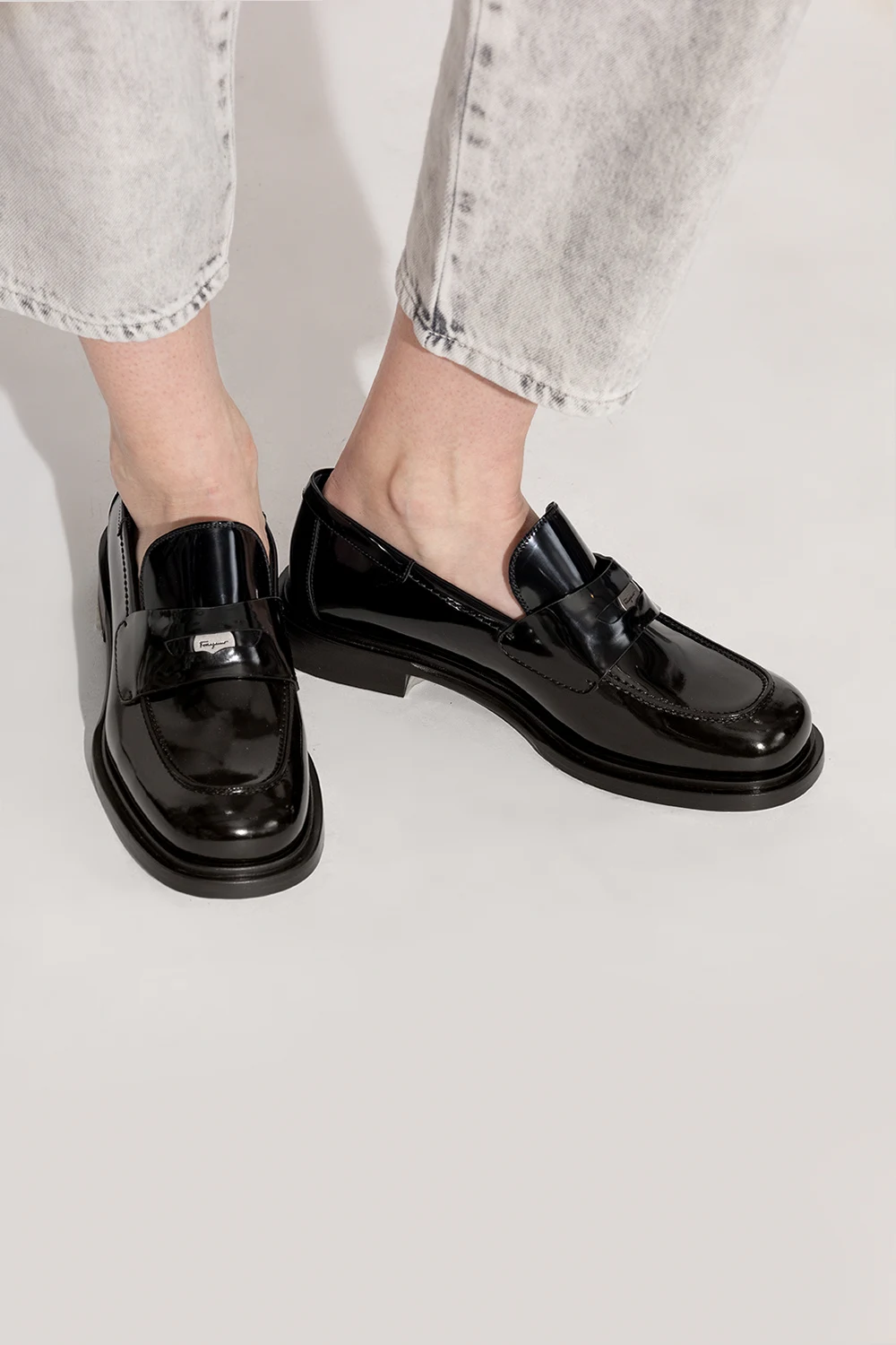 Skórzane buty typu ‘penny loafers’