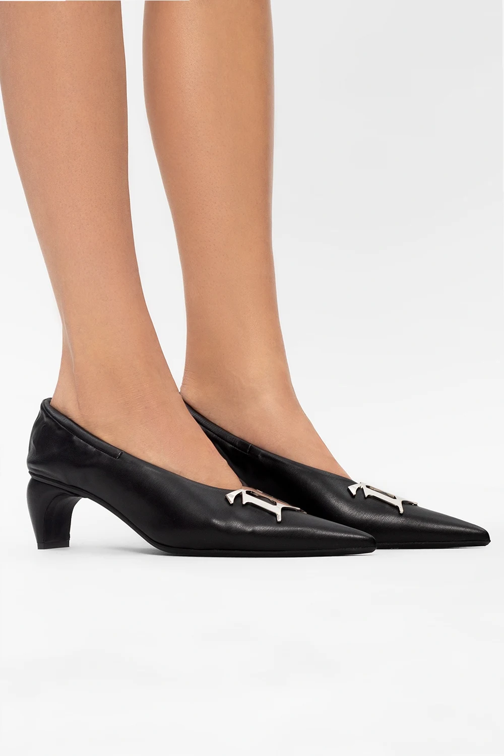Logo pumps