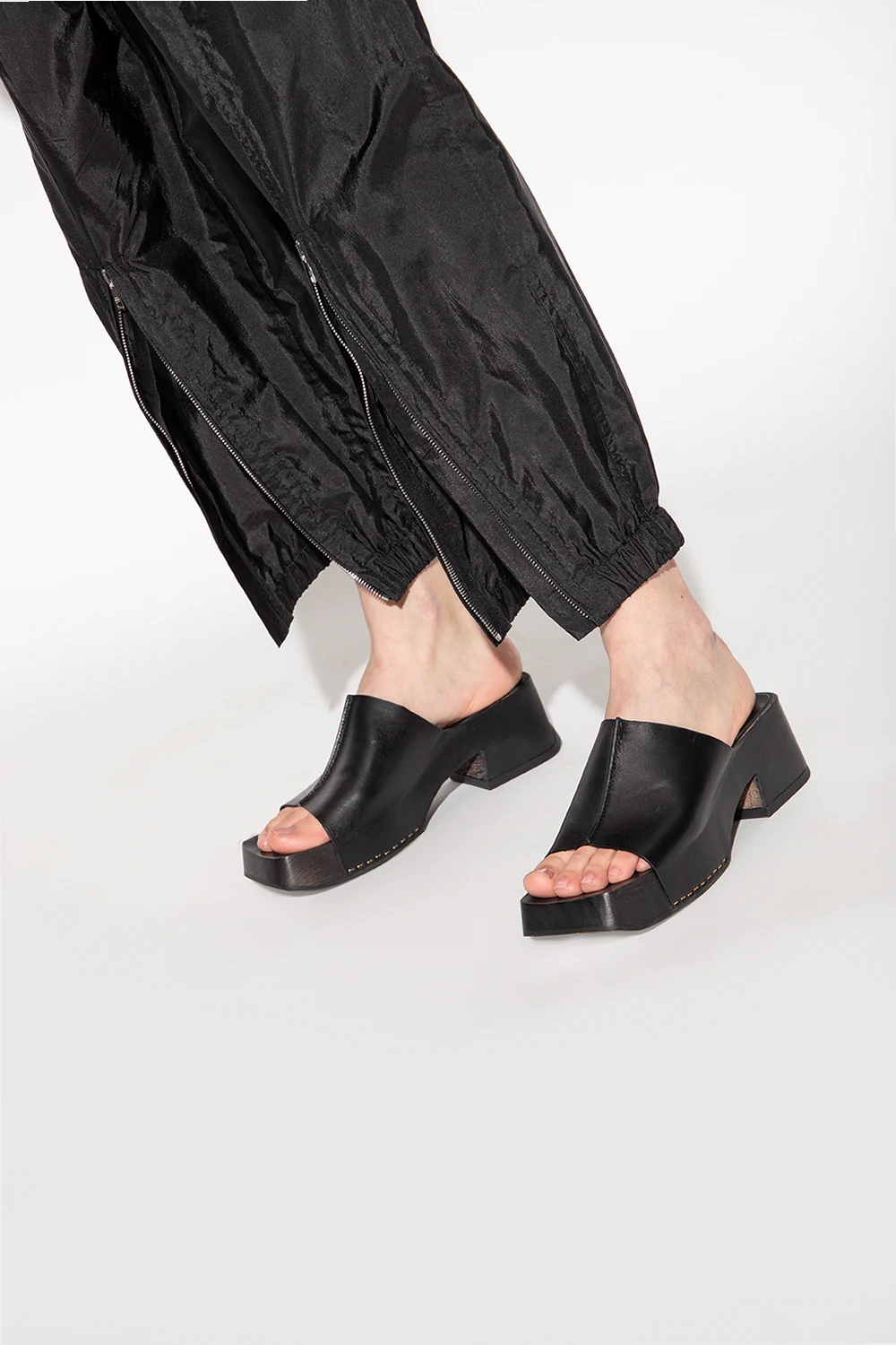 ‘Eileen’ heeled mules