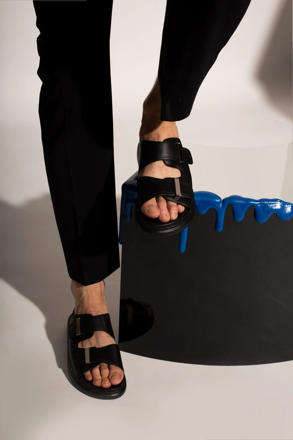 ‘Hybrid’ platform slides