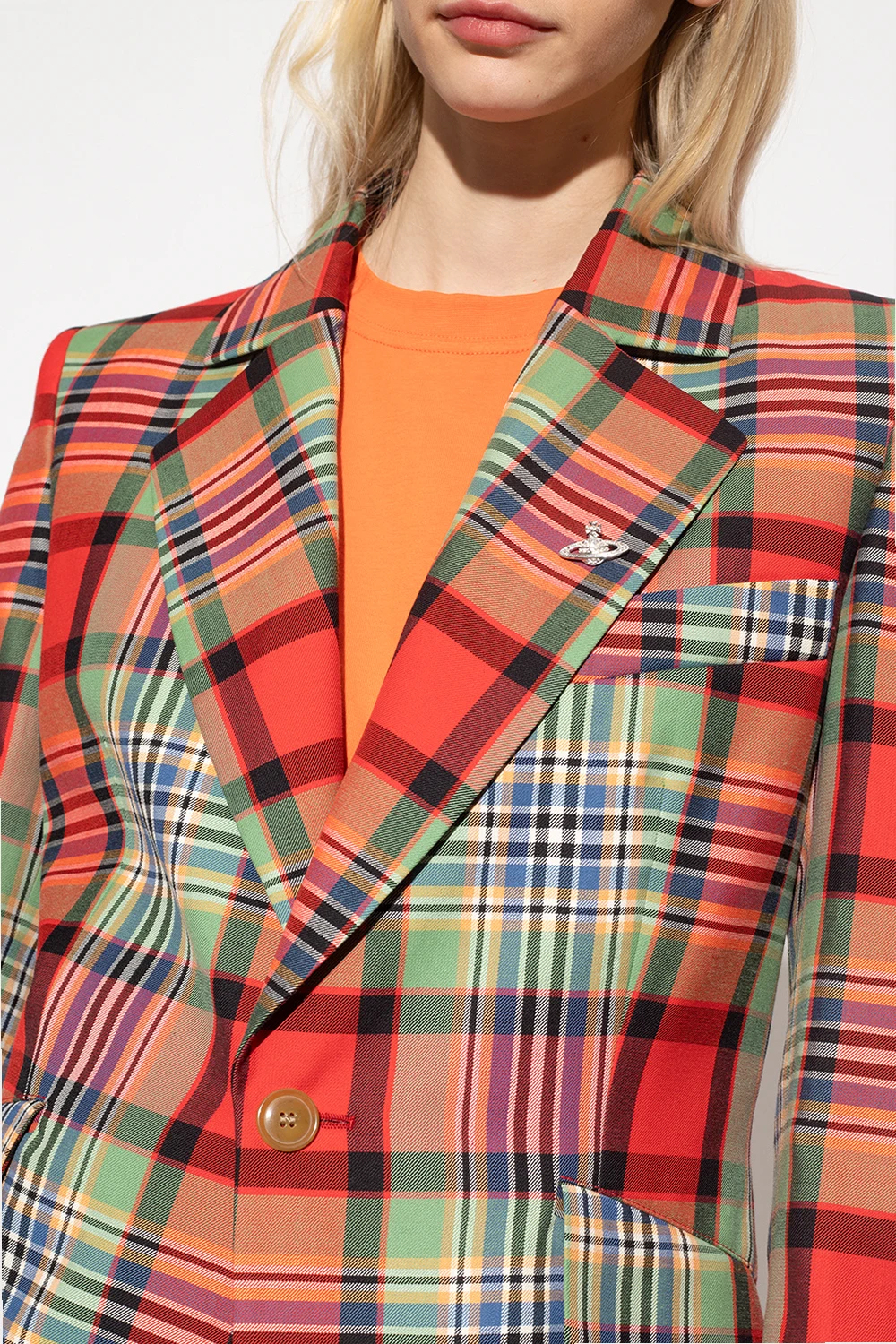 Przypinka w kształcie logo