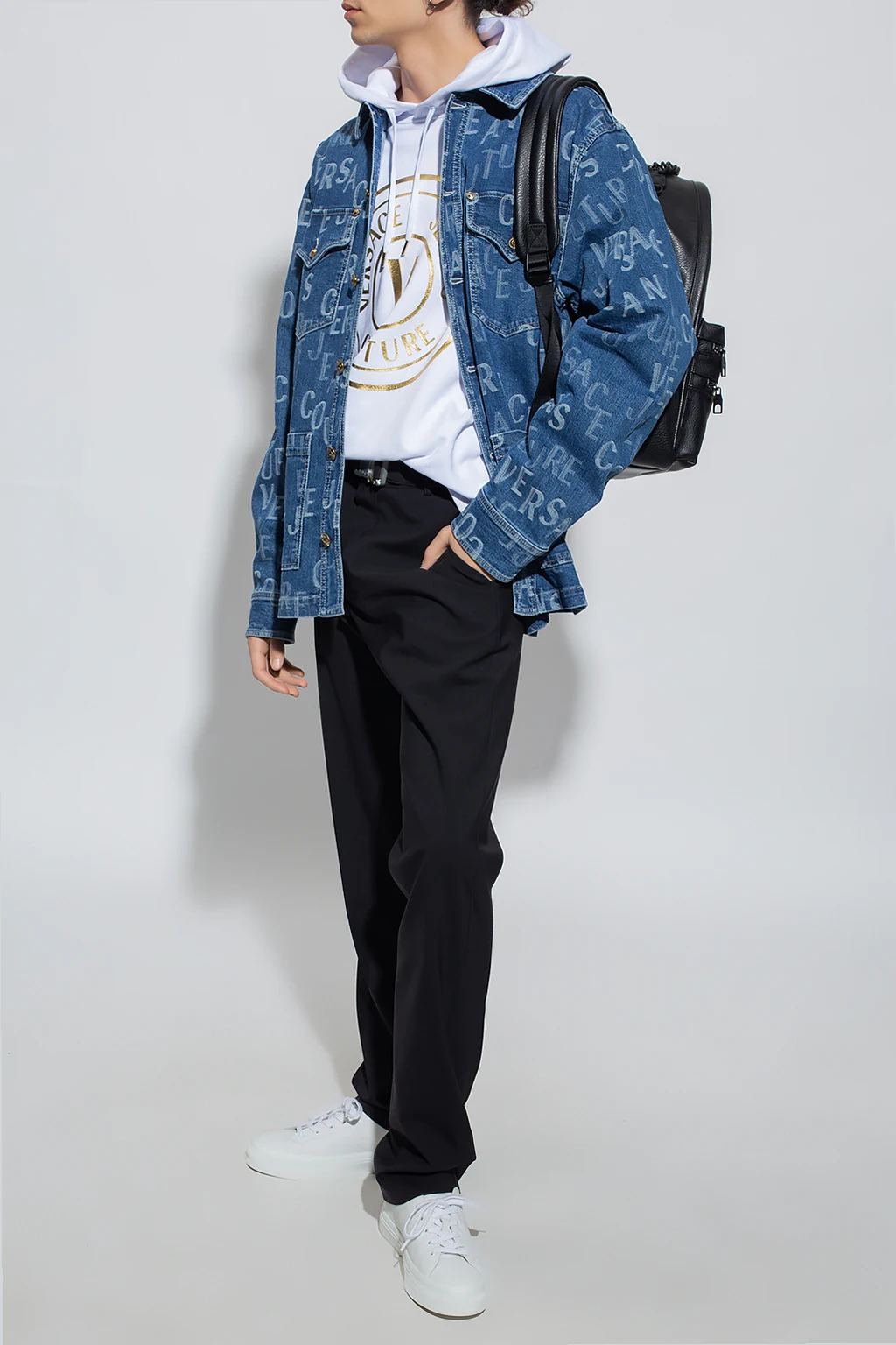 Trousers with buckle belt