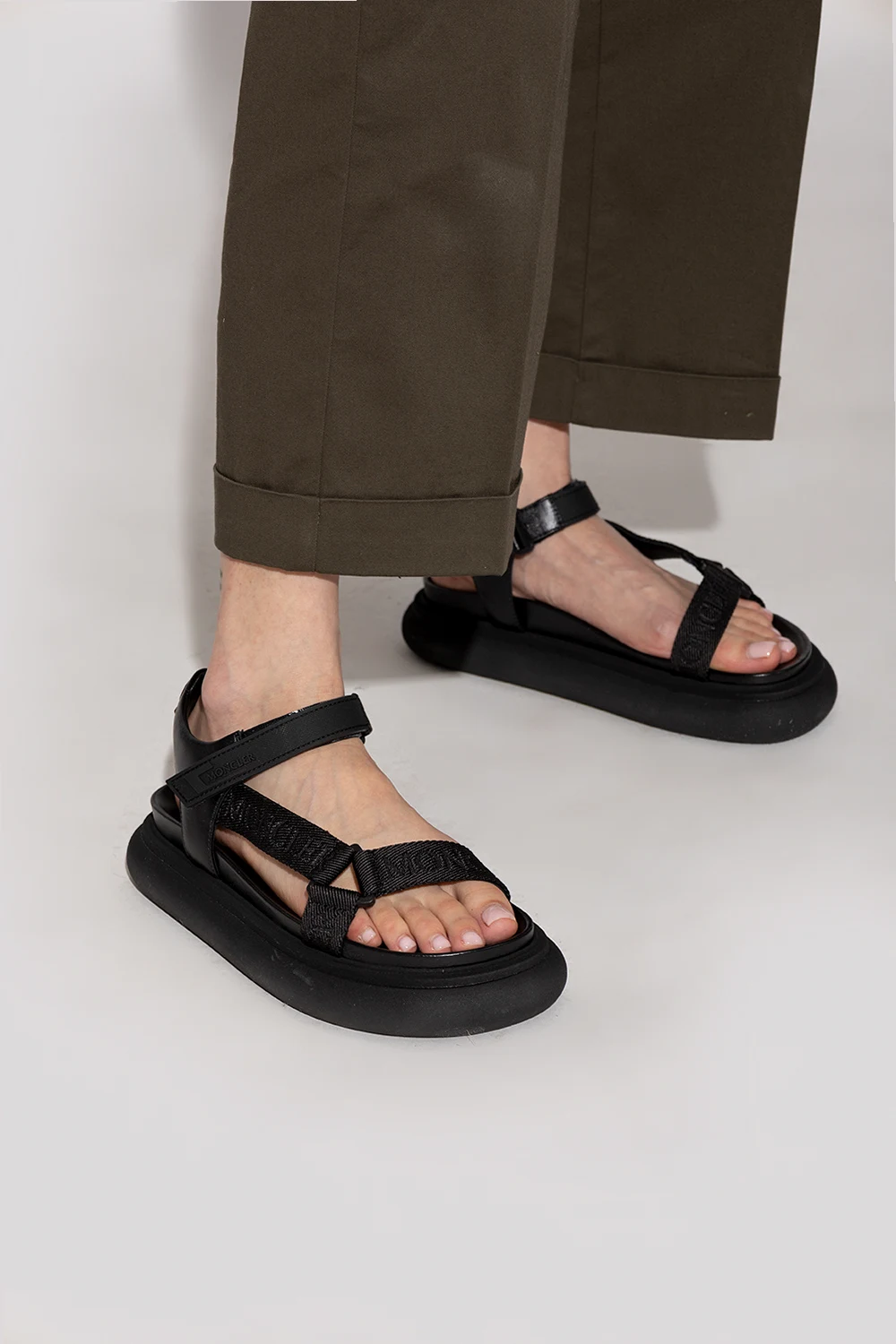 ‘Catura’ sandals