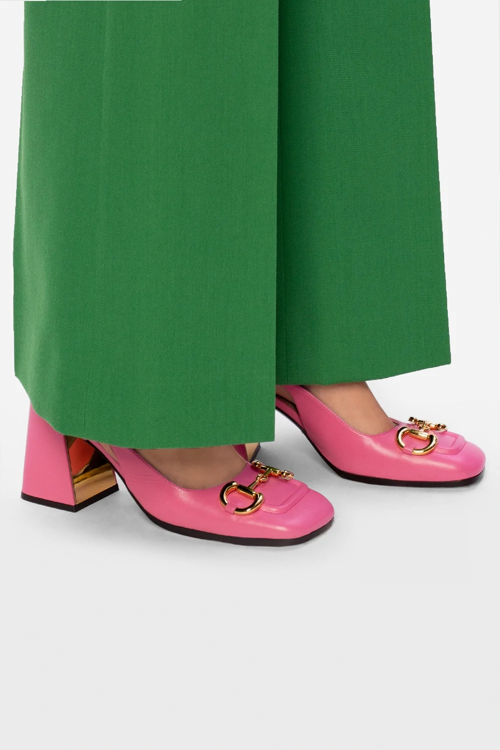 Buty na obcasie z wędzidłem