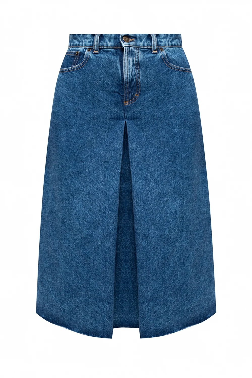 Wide-legged jeans