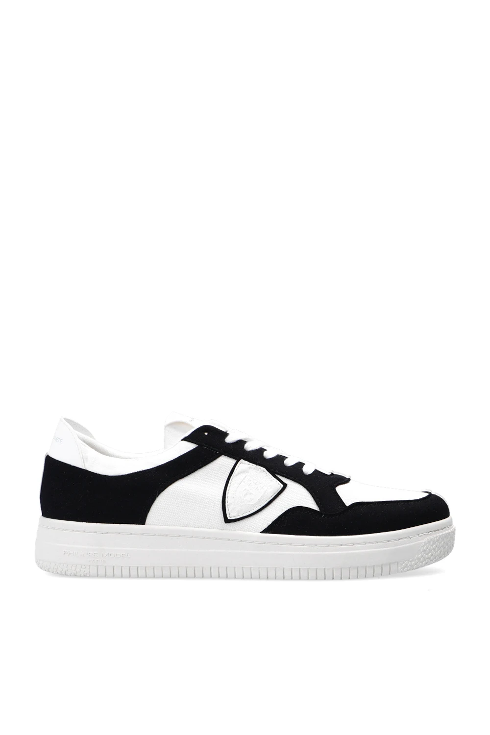 Sneakers with logo