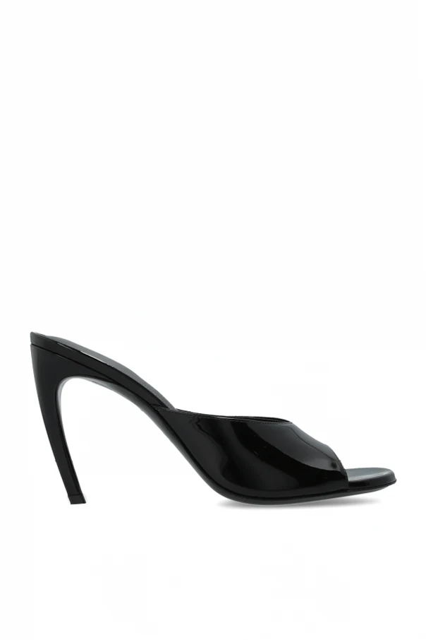 CZARNY Klapki na obcasie