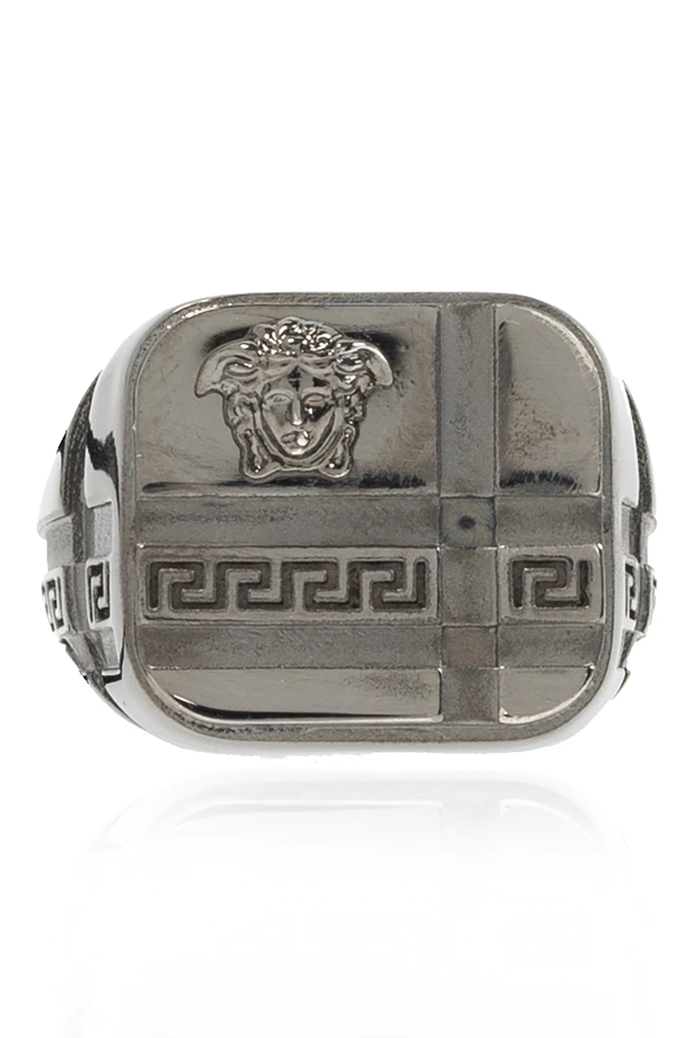Signet ring with Medusa