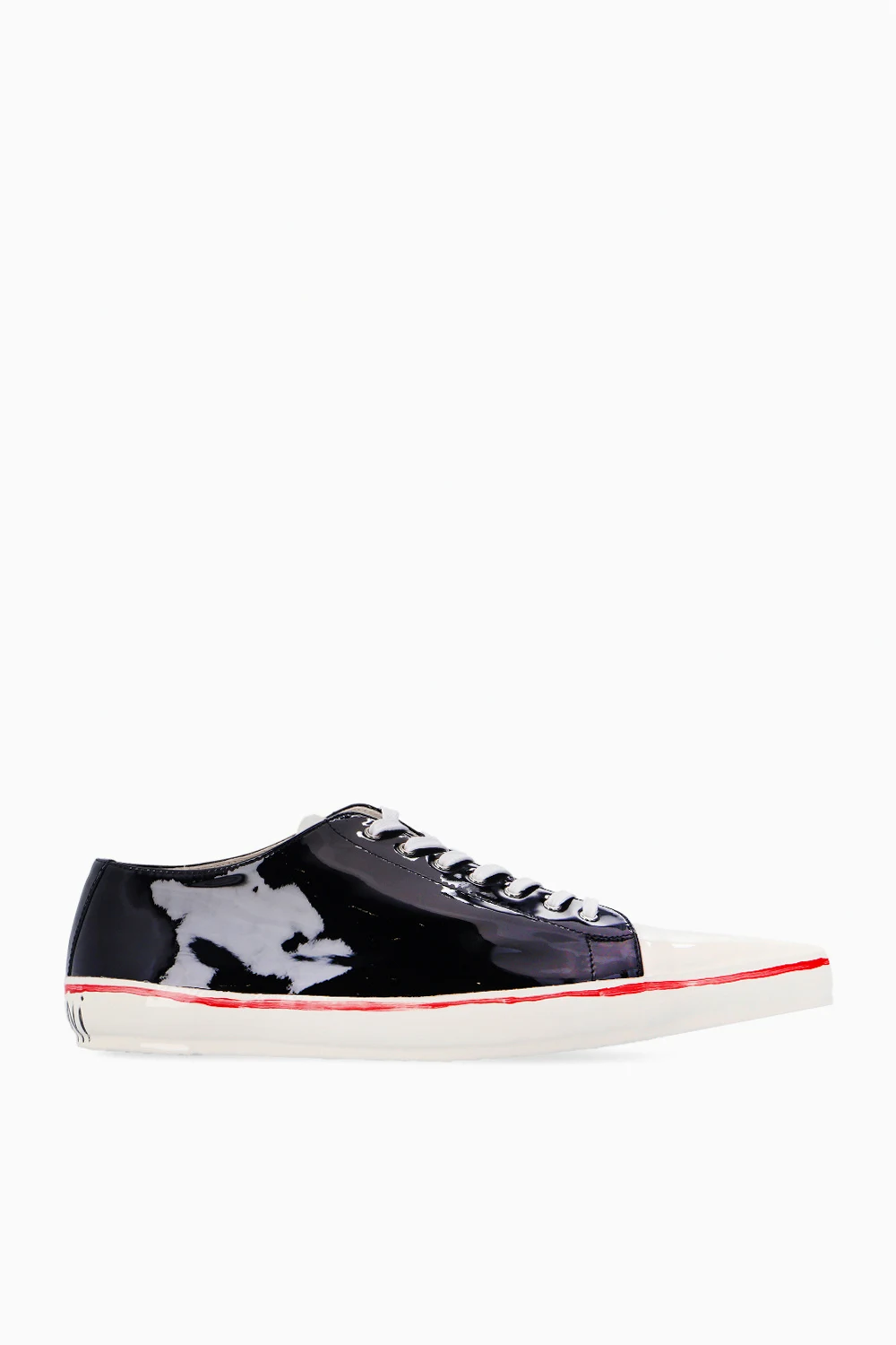 Lakierowane buty sportowe