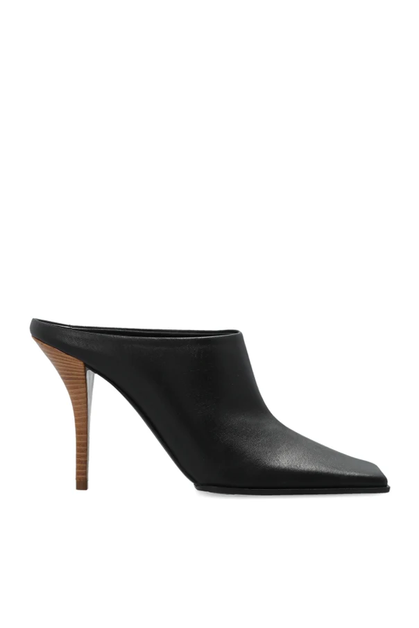 CZARNY Skórzane klapki na obcasie