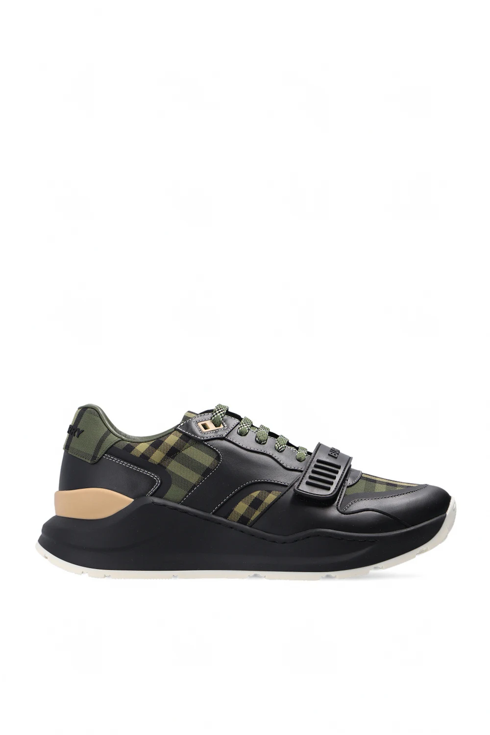 Sznurowane buty sportowe