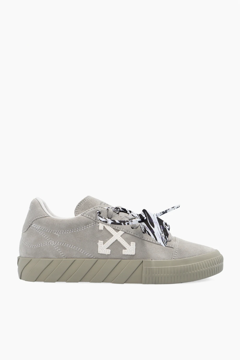 ‘Low Vulcanized’ sneakers
