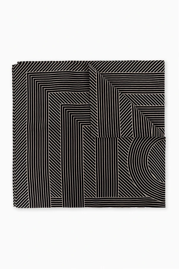 Szal z monogramem