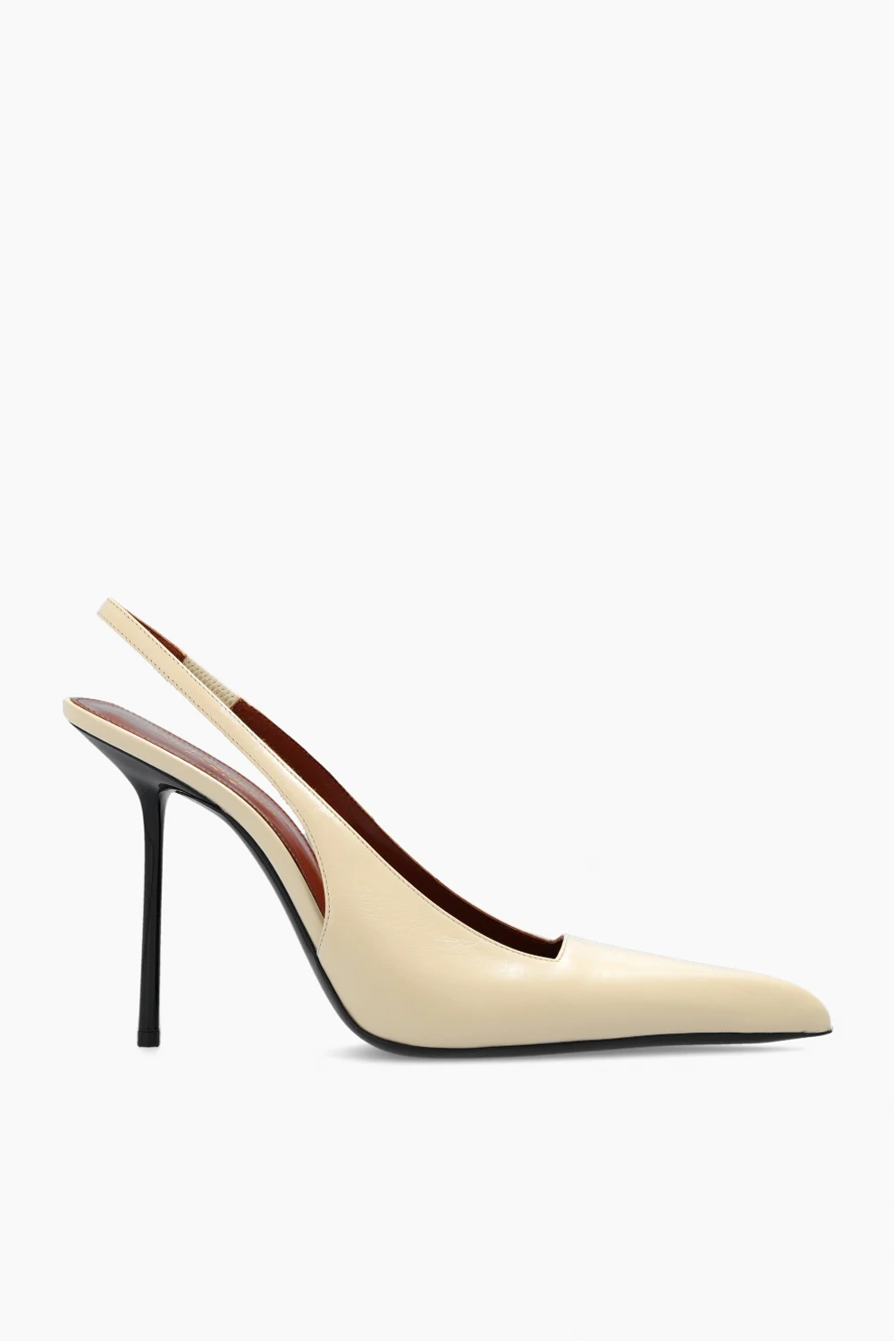‘Kiss’ pumps