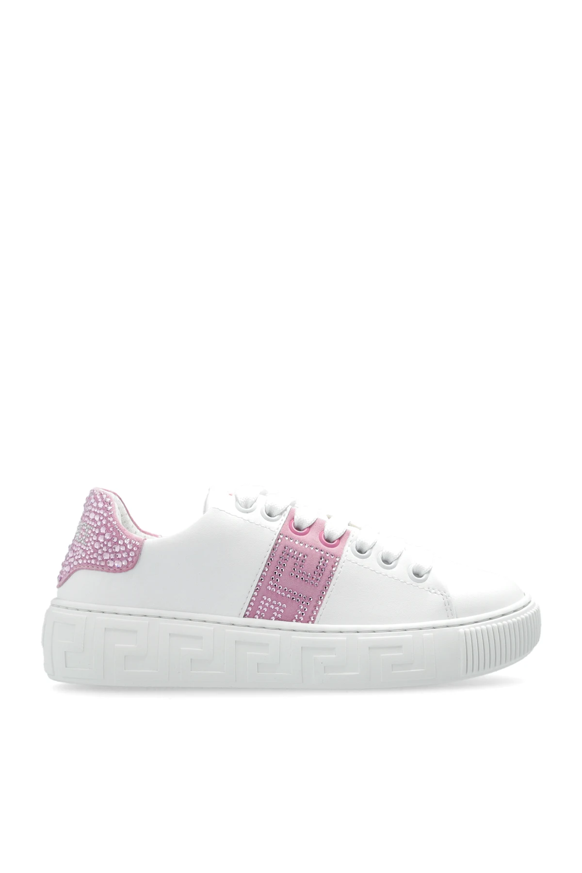 Buty sportowe z połyskującymi kryształami