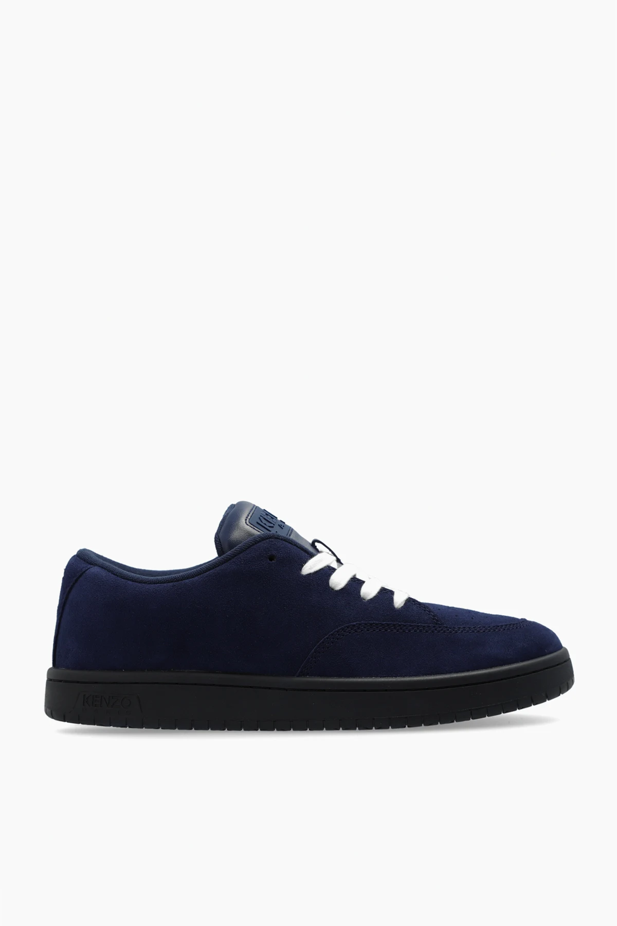 Zamszowe buty sportowe