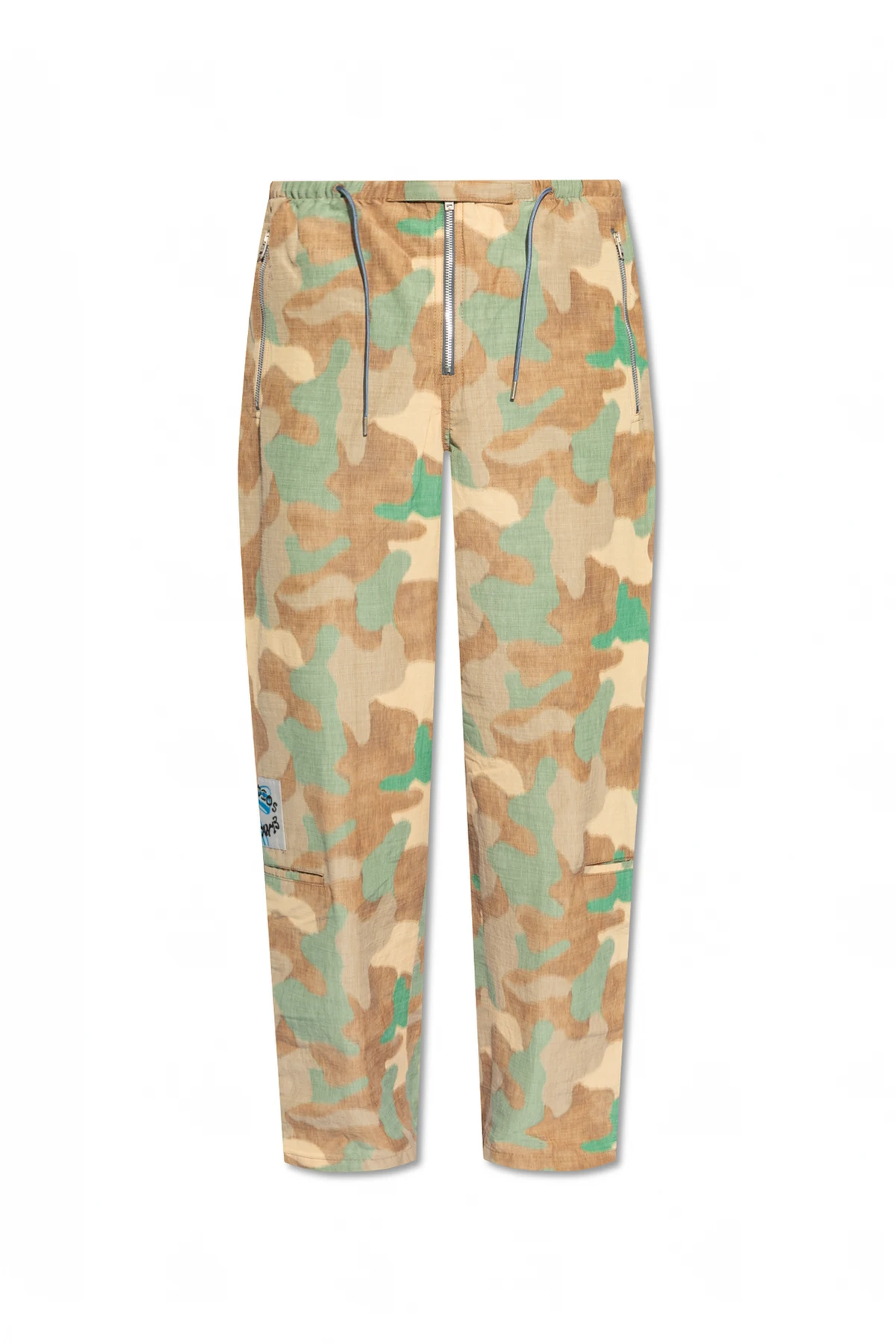 Spodnie z motywem ‘moro’