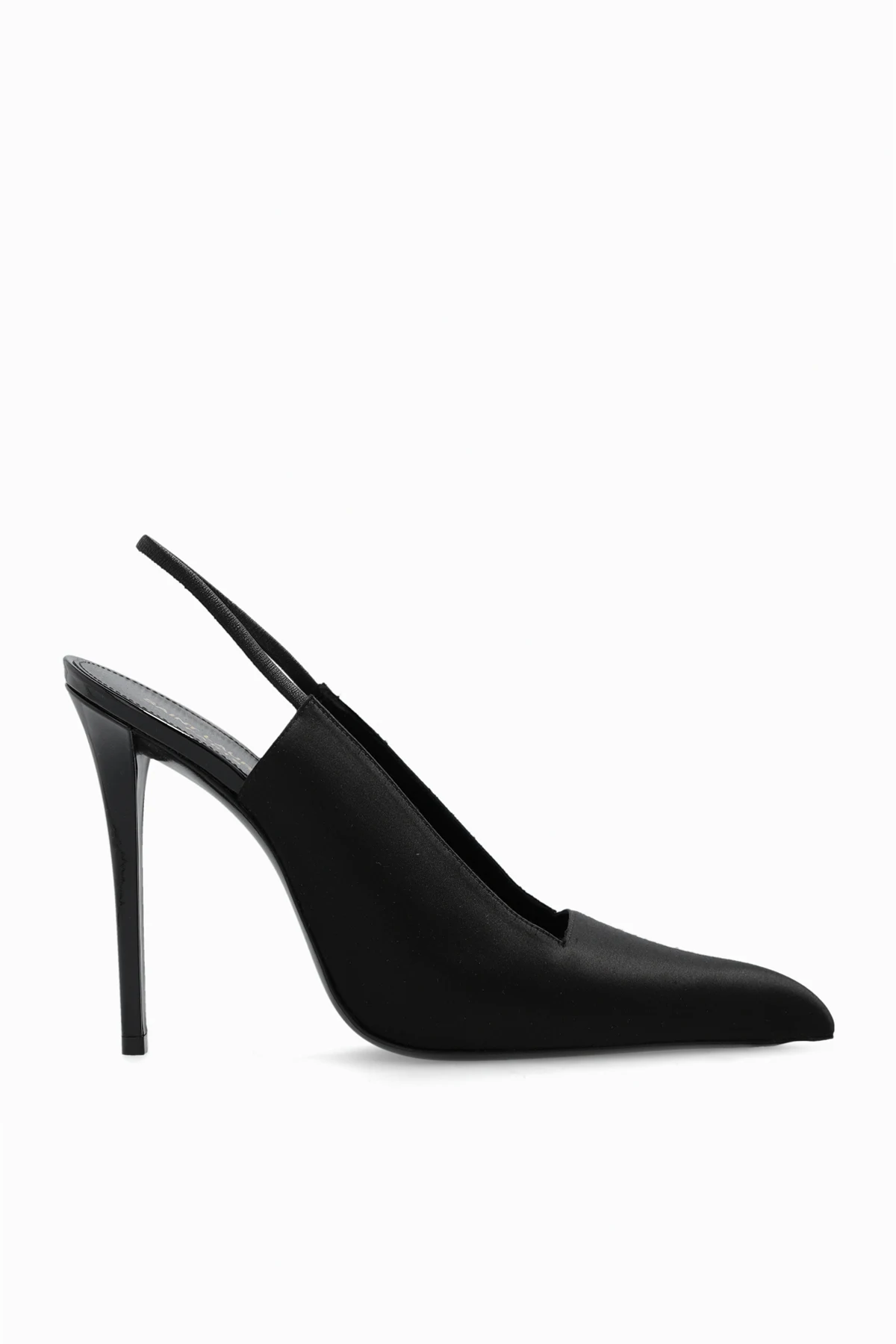 ‘Raven’ pumps