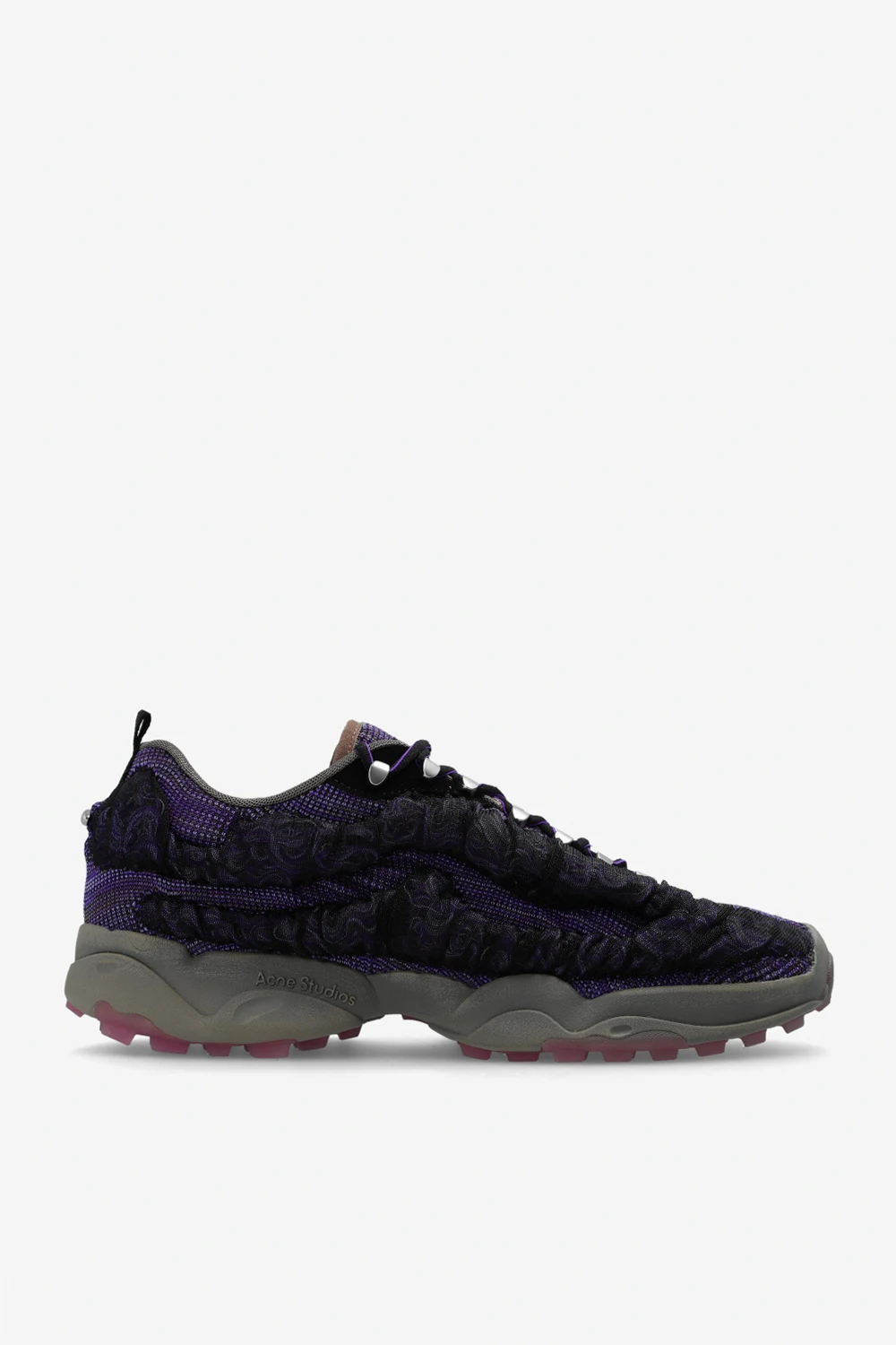 Sneakers with logo