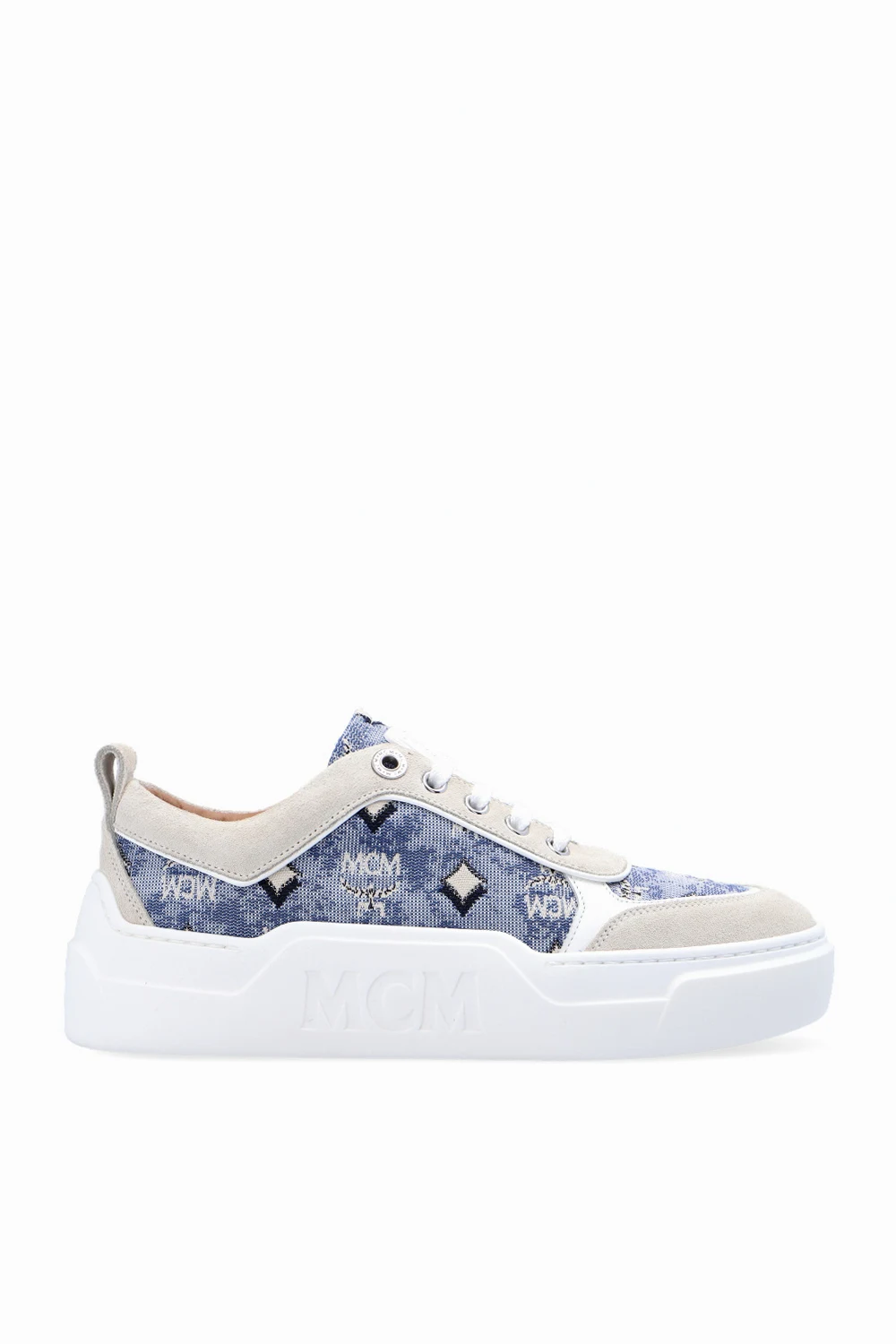 Sneakers with logo