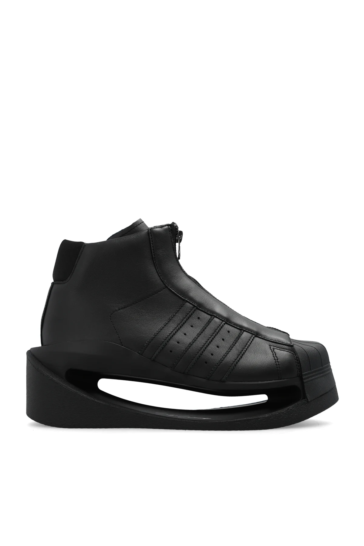 ‘Gendo Pro Model’ sneakers