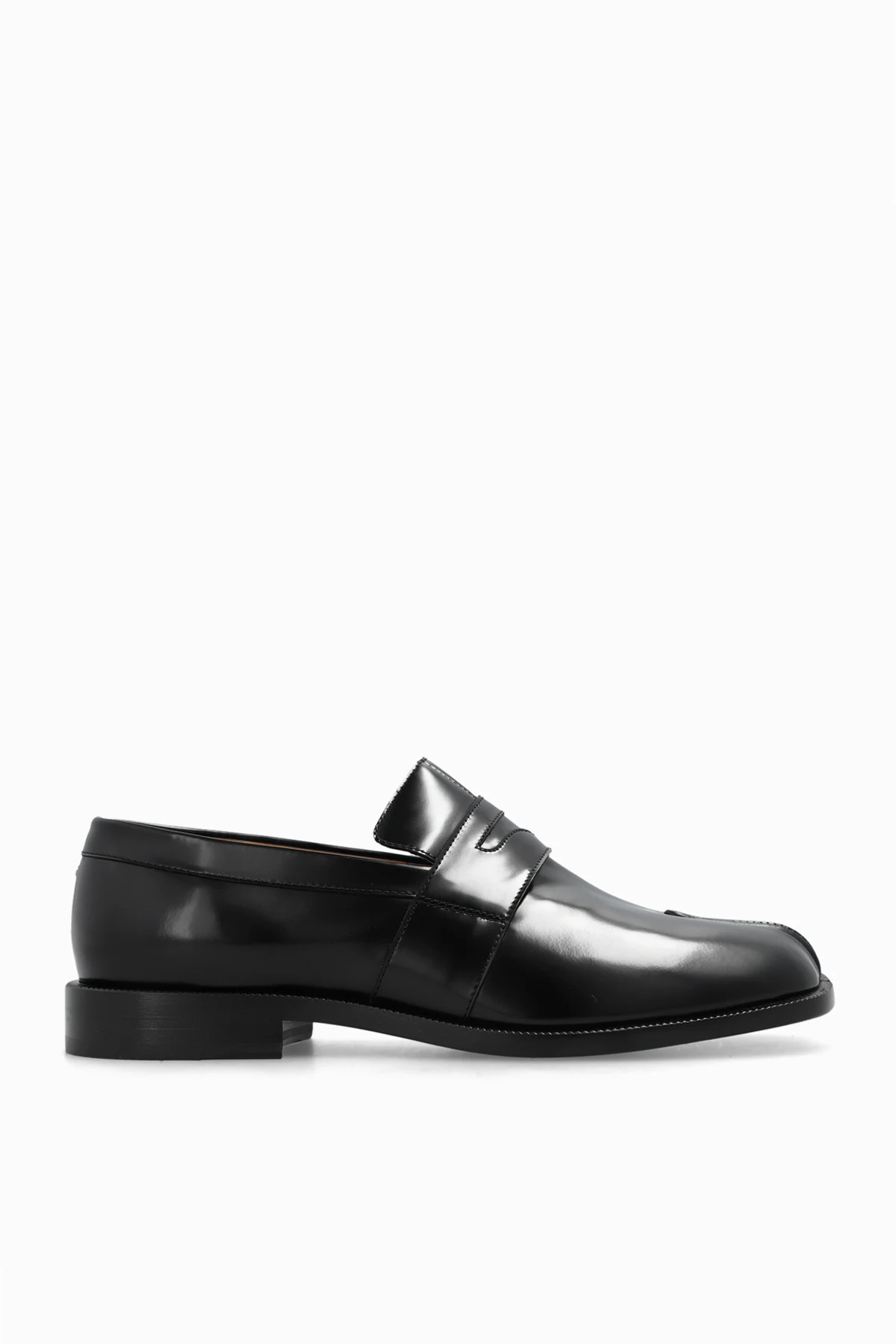 ‘Tabi’ loafers