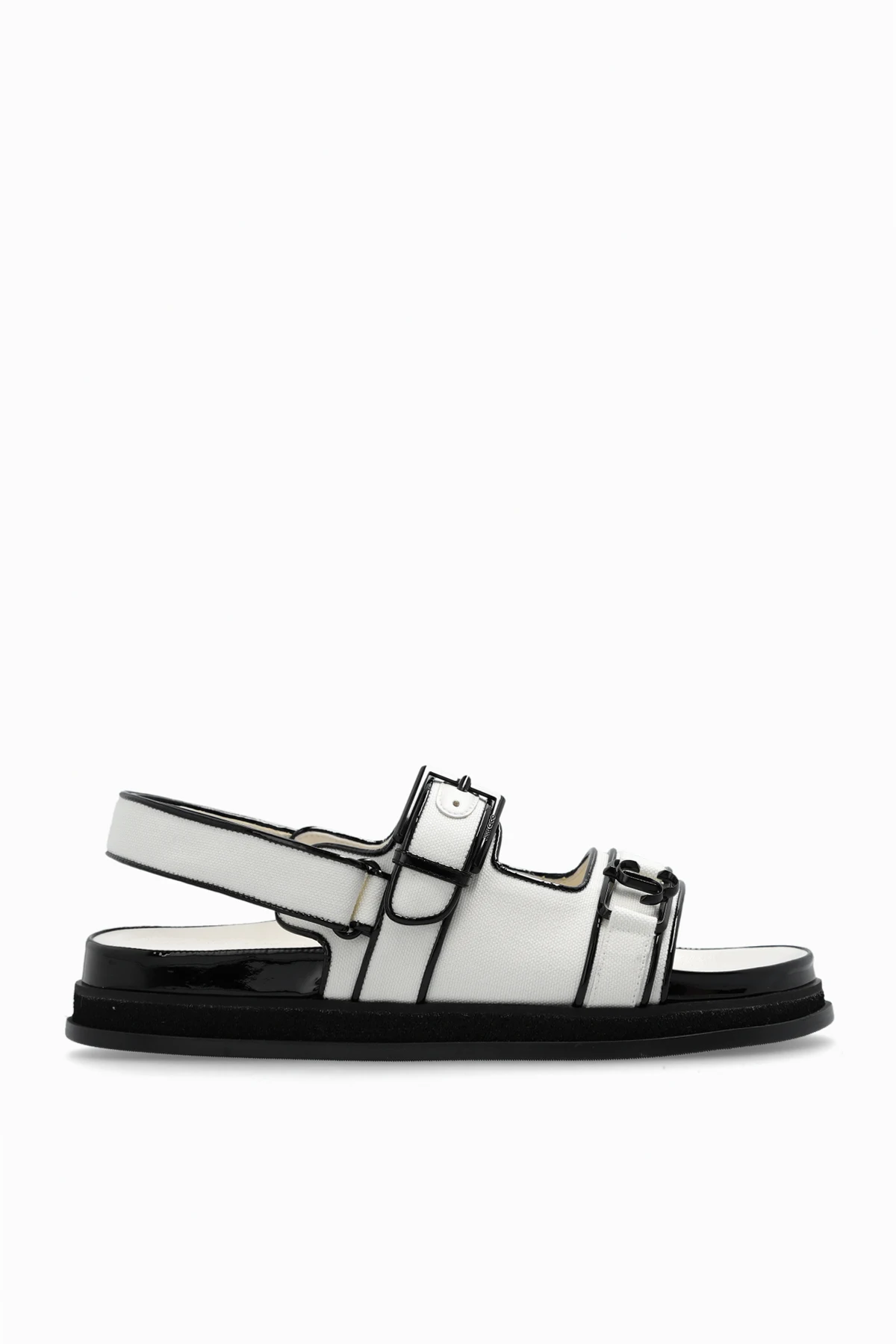 ‘Elyn Flat’ sandals