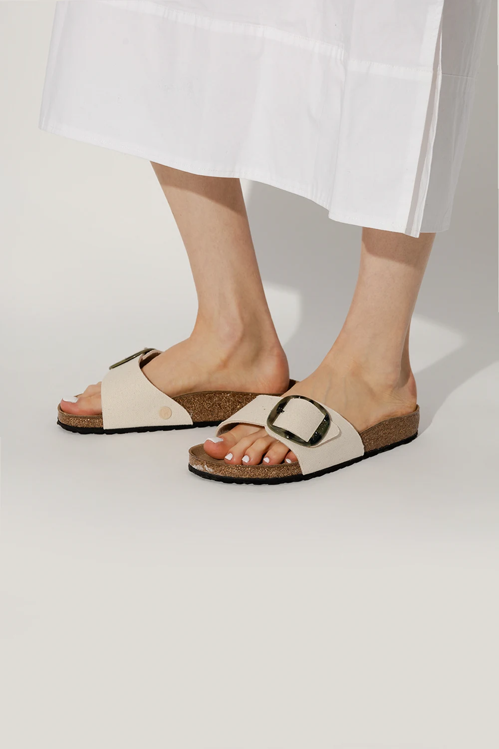 ‘Madrid Big Buckle’ vegan slides