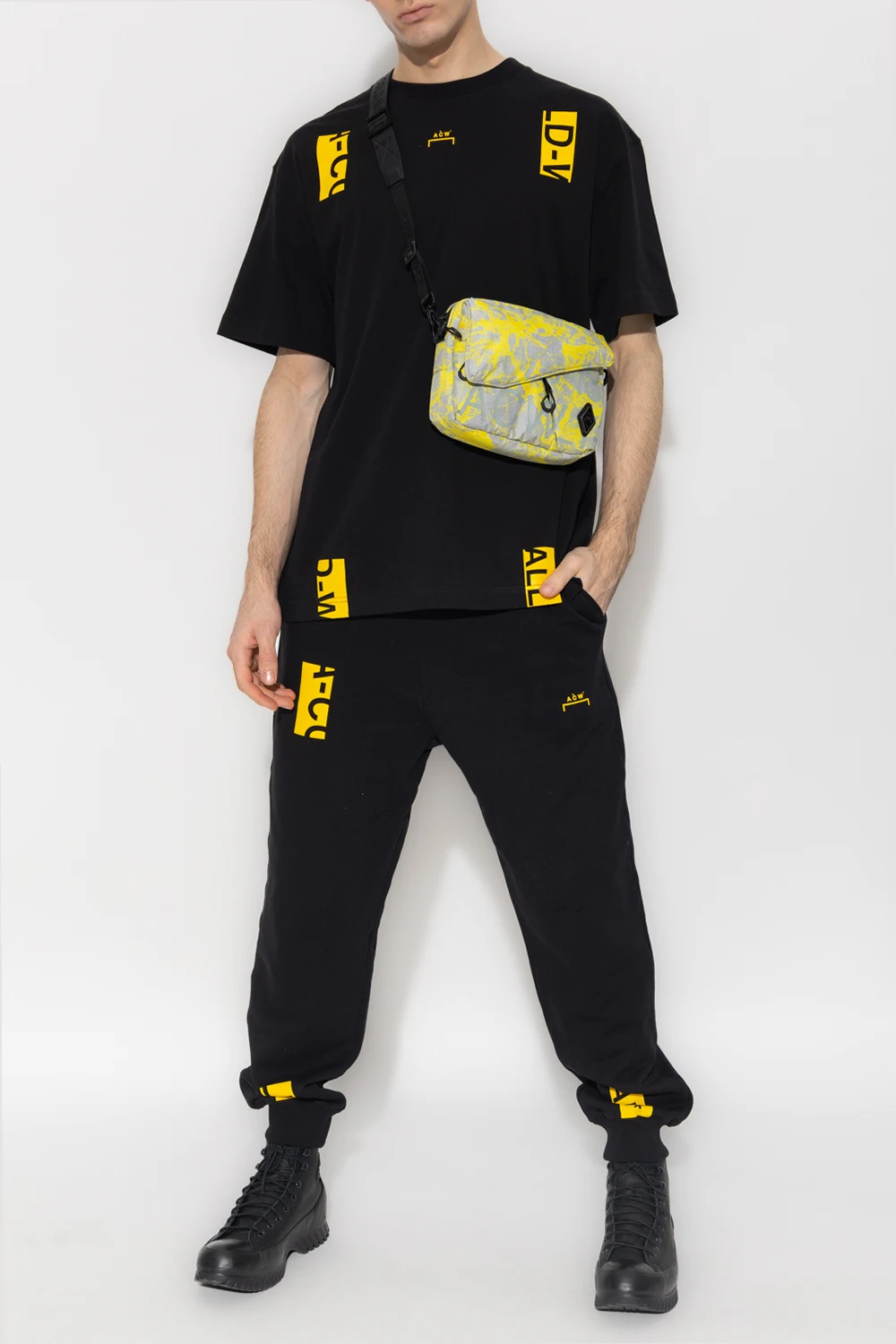 T-shirt with long sleeves