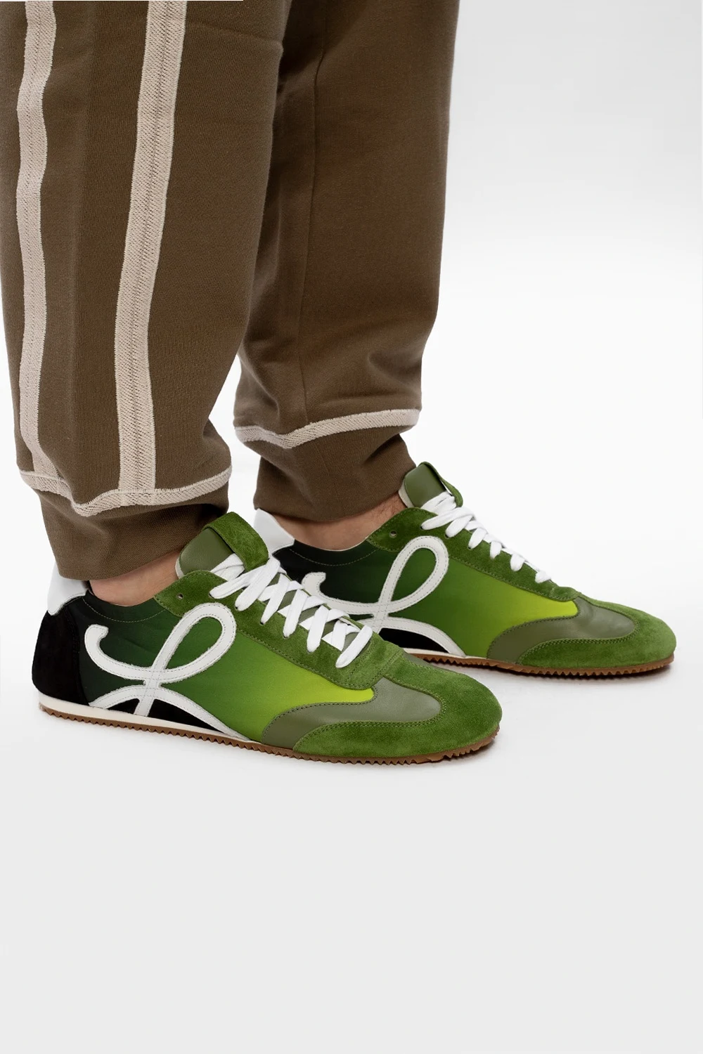 Buty sportowe z logo