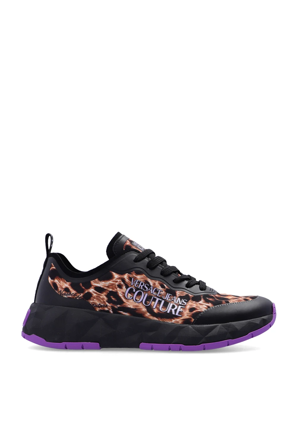 Sneakers with logo