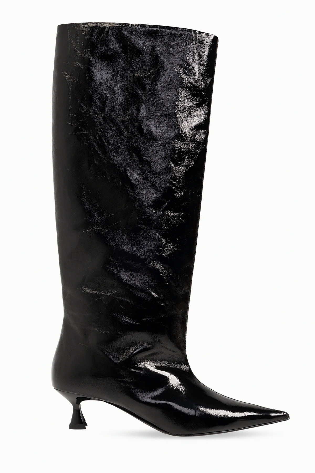 Lakierowane kozaki na obcasie