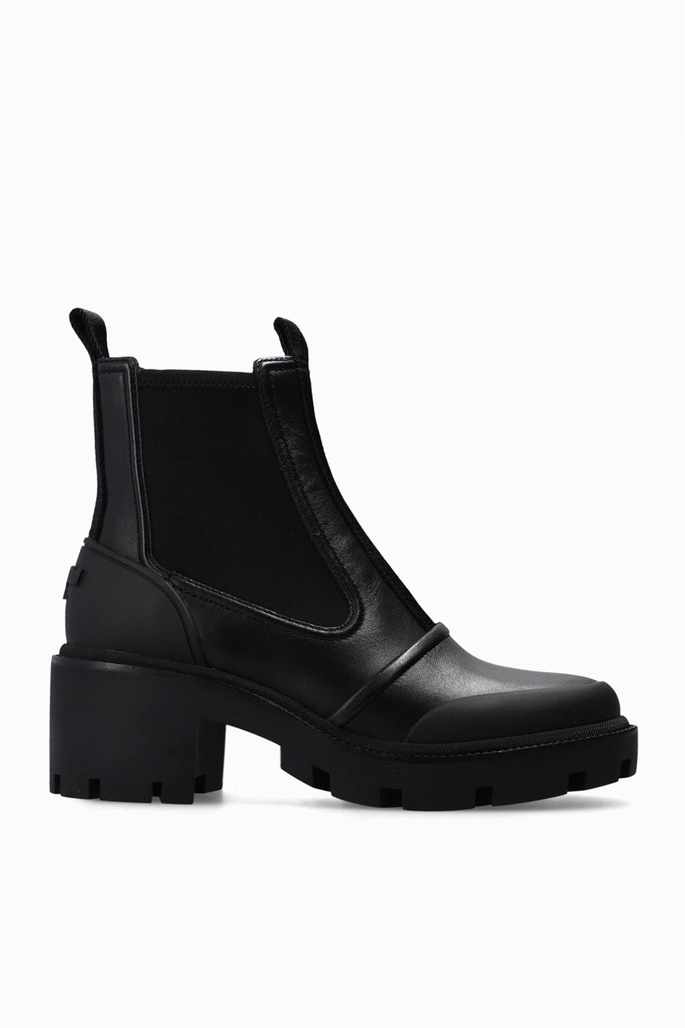 ‘Chelsea’ boots