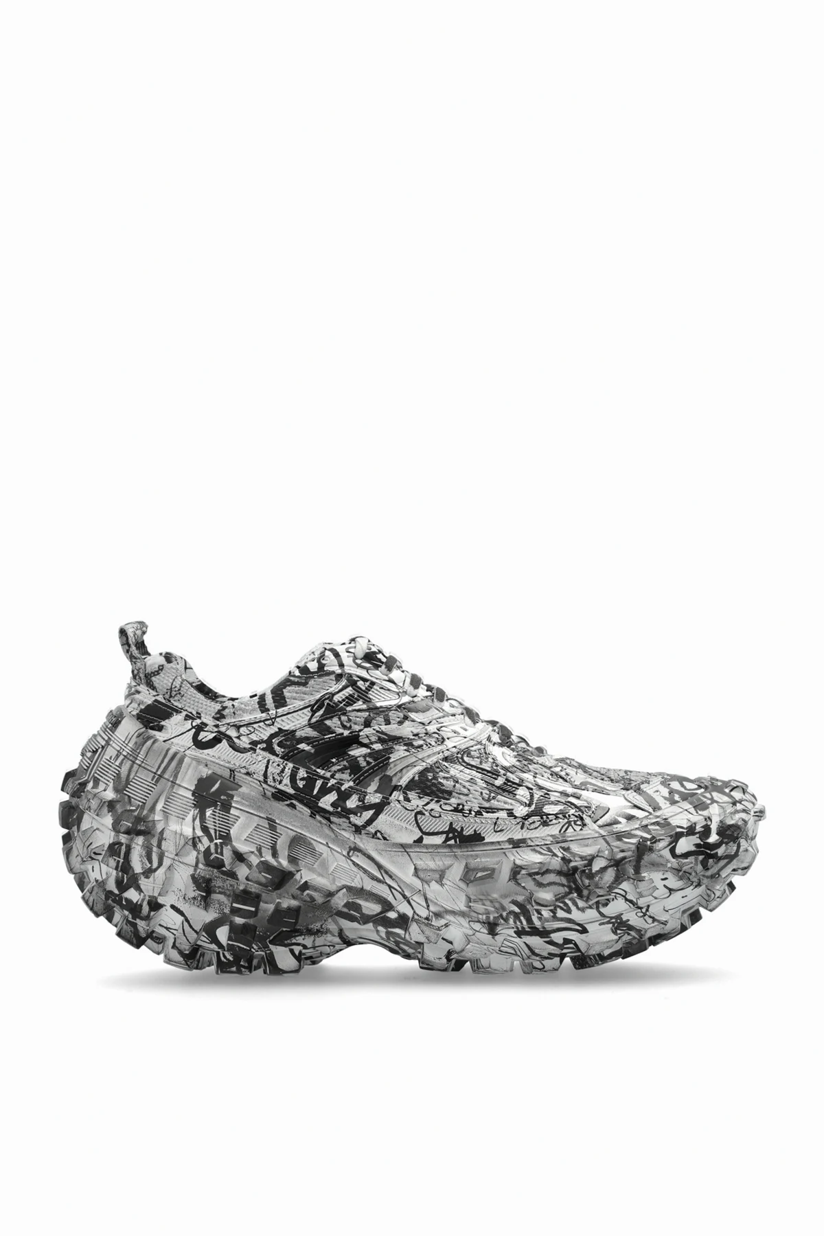 ‘Bouncer’ sports shoes