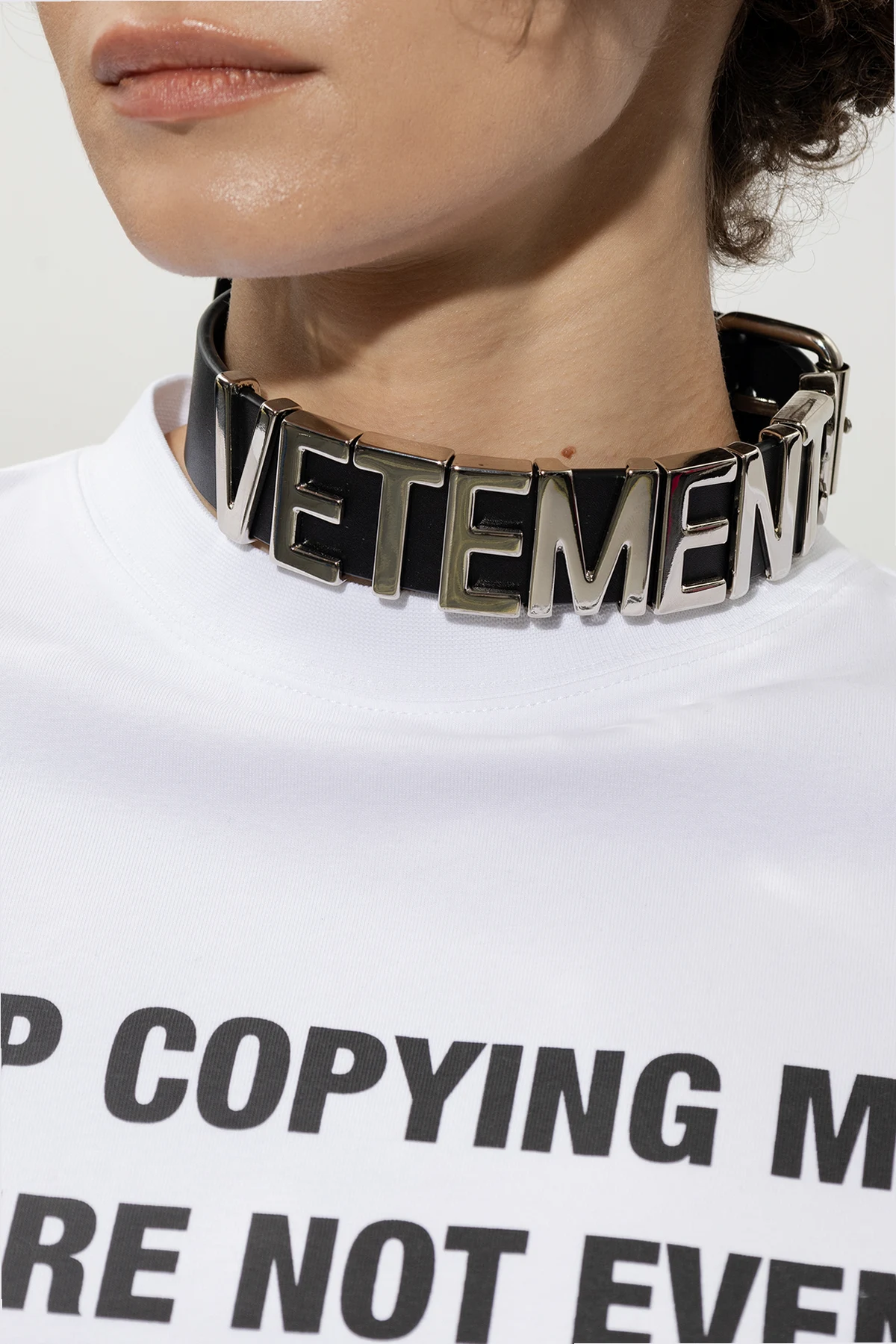 Choker with logo