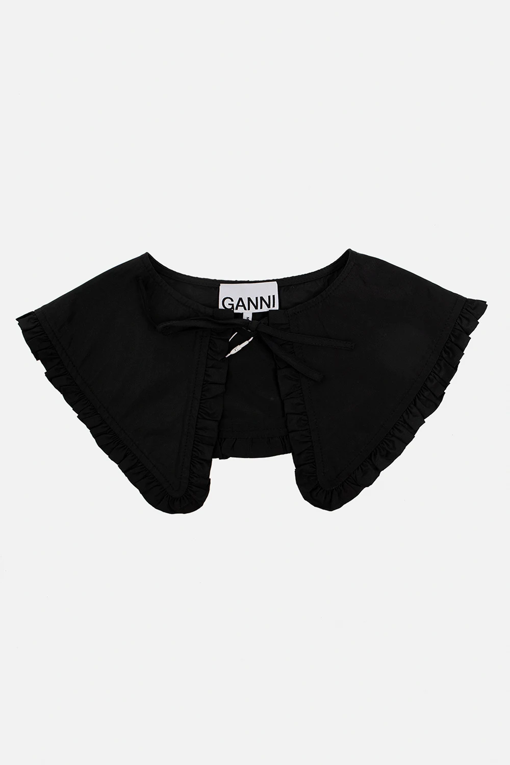Collar with tie fastening