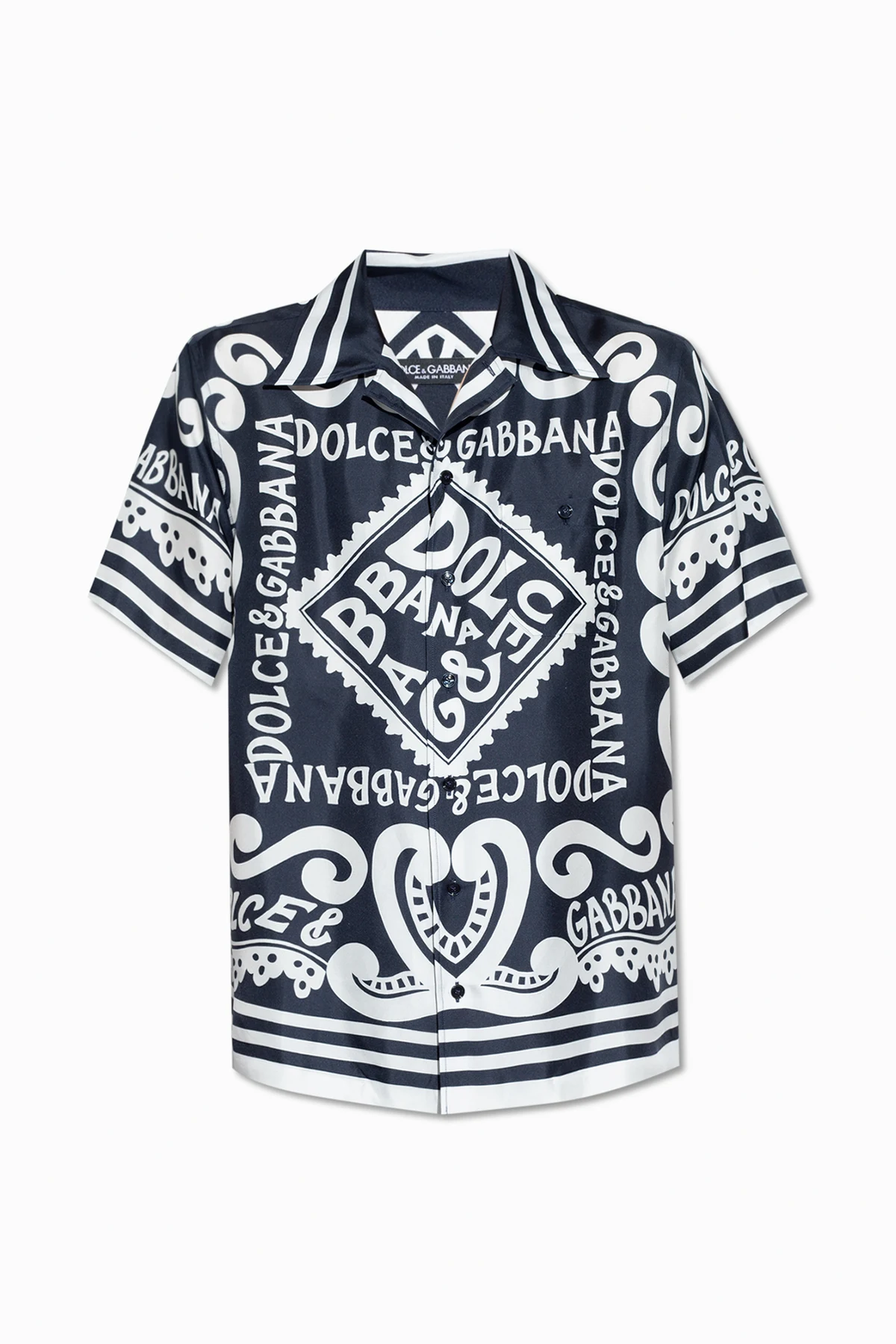 Shirt with short sleeves