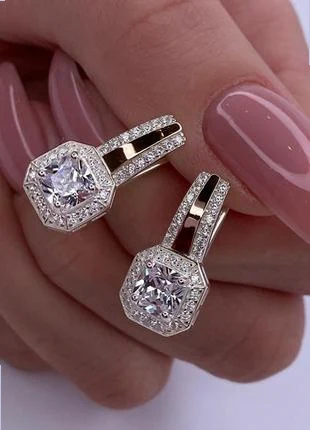 Scarf with check pattern