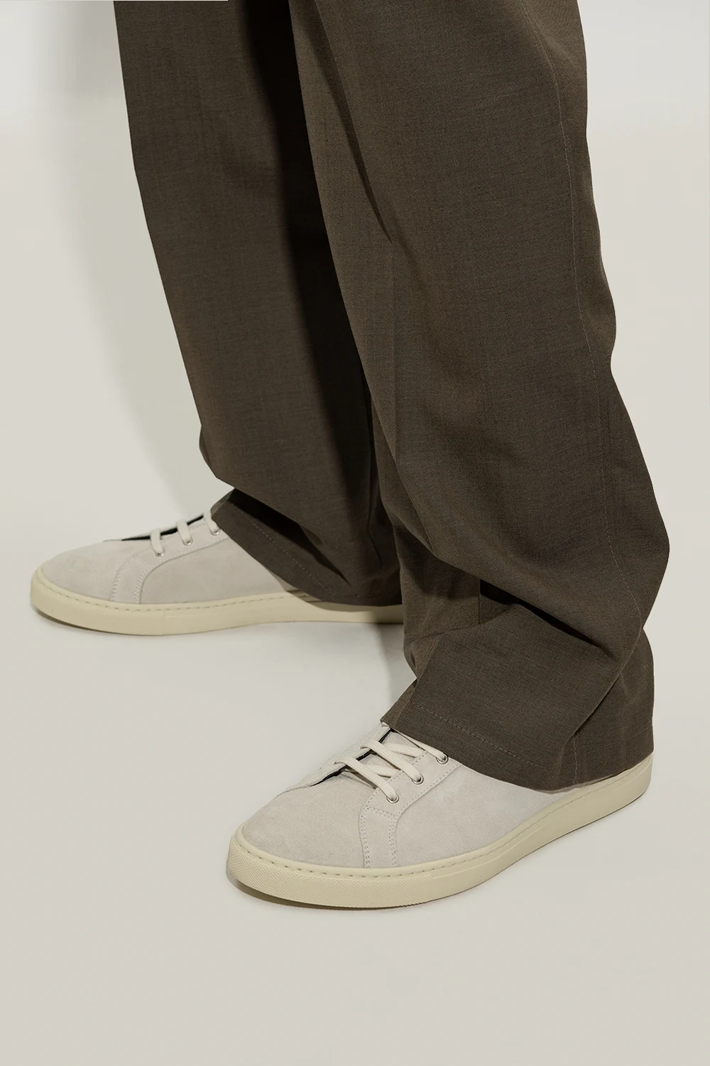 ‘Retro Low’ sneakers