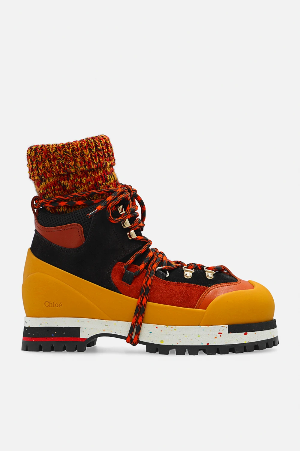 ‘Nikie’ hiking boots
