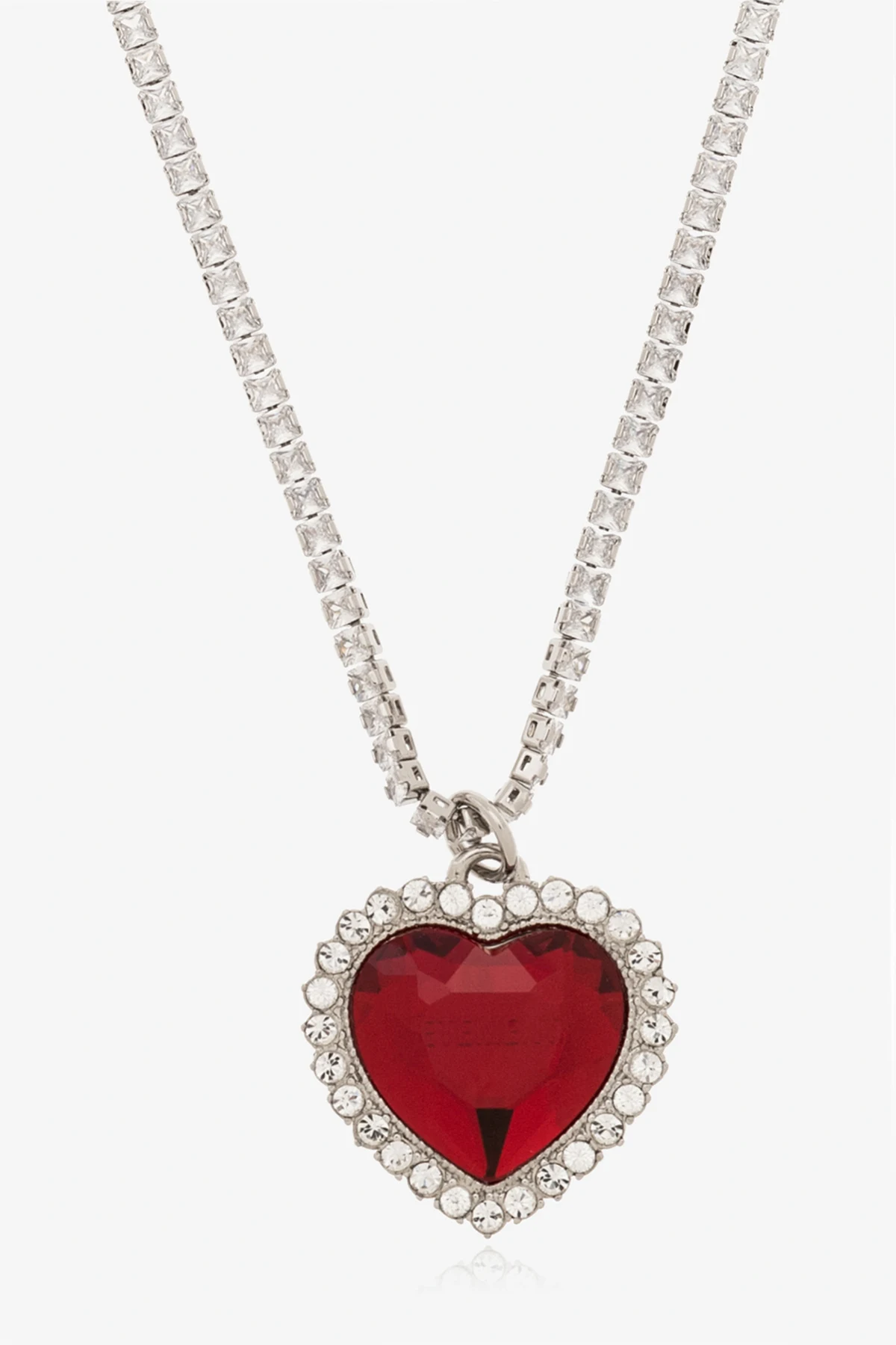 Necklace with heart pendant