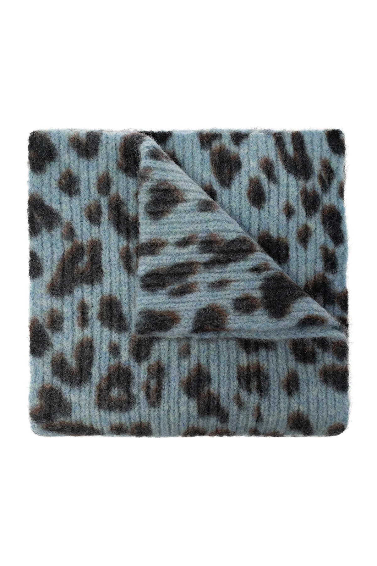 Scarf with animal print