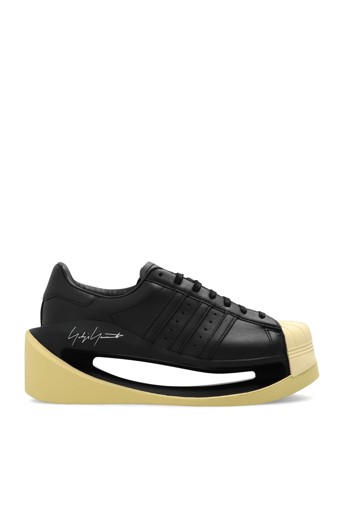 ‘Gend Superstar’ sneakers