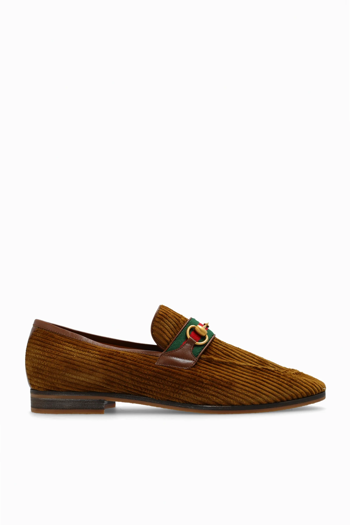 Sztruksowe buty typu ‘loafers’