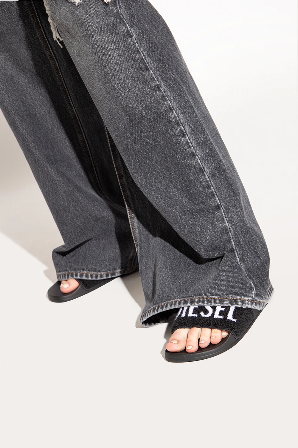 ‘SA-MAYEMI’ slides